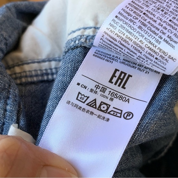 GAP girlfriend khaki short in a blue chambray. Size 12‎ - Picture 10 of 11